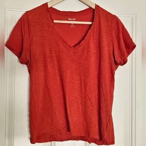 madwell organic cotton blend Red/Tangerine Orangev-neck tee top size M